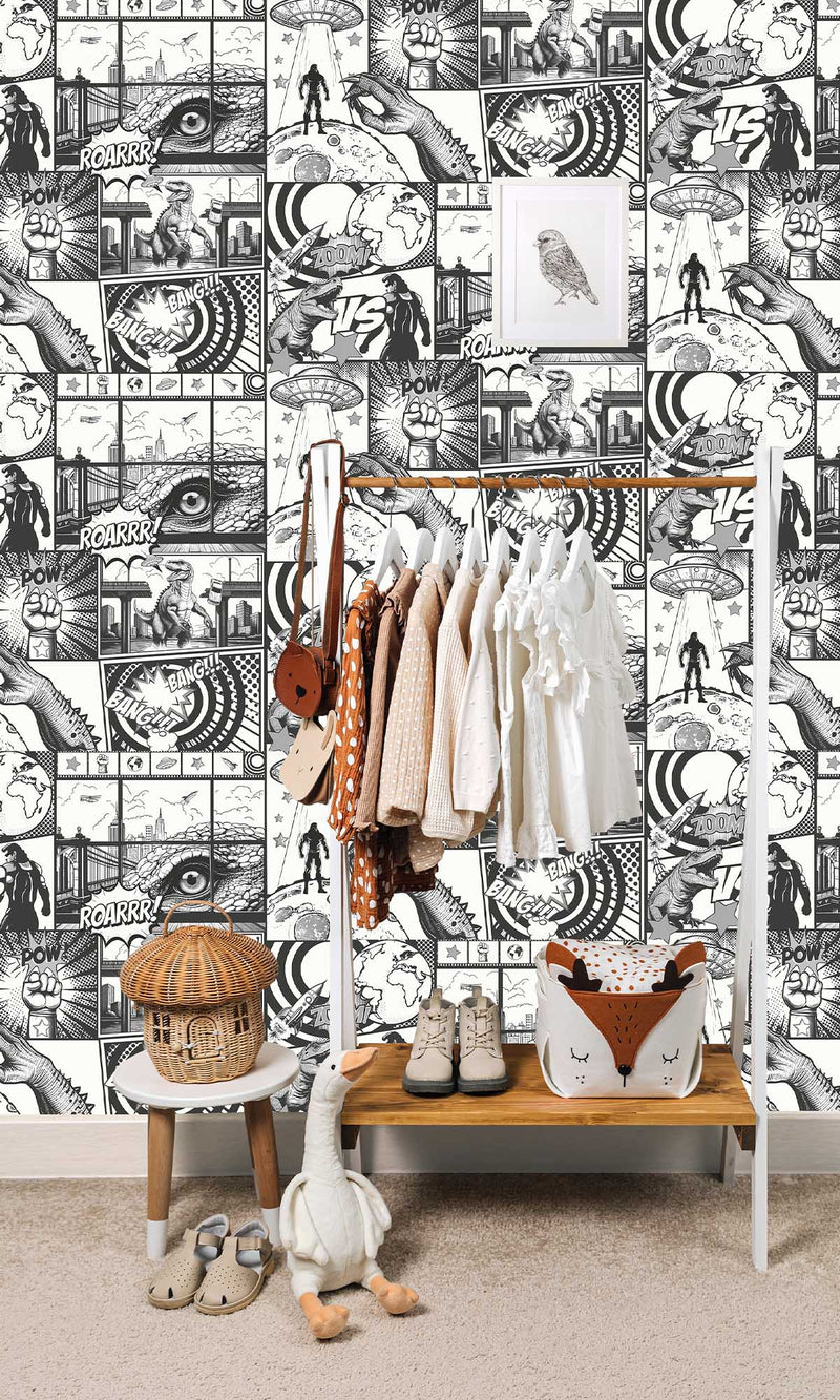 Adventure Awaits City Hero Black/White 14075